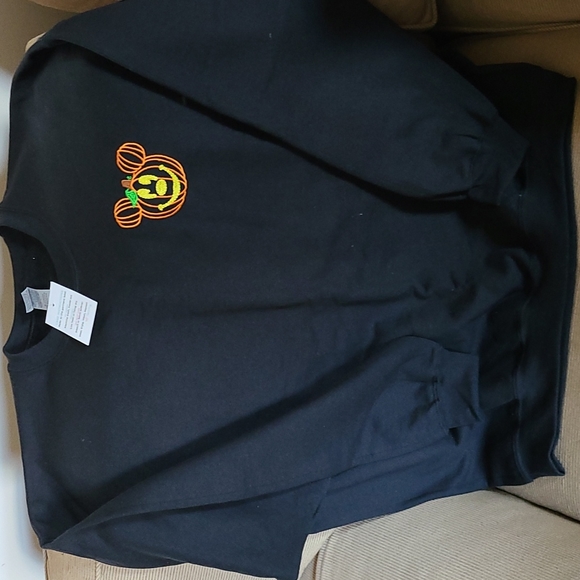 Gildan Tops - Disney Mickey Mouse Sweatshirt